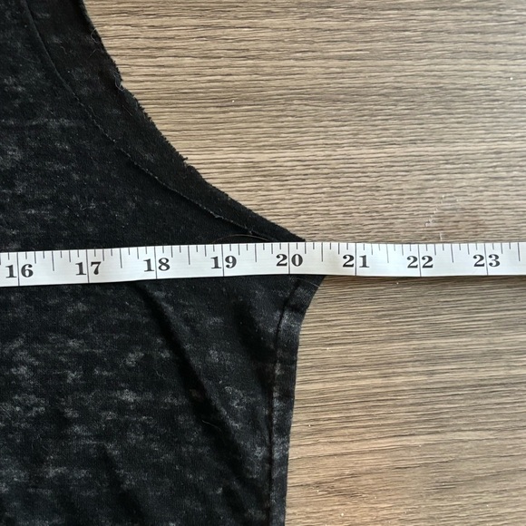 Womens Rebellious One “Sun Chaser” Graphic Crop Tank Black Size Medium - Picture 6 of 7